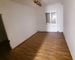 Bedroom of Flat for sale in  Madrid Capital