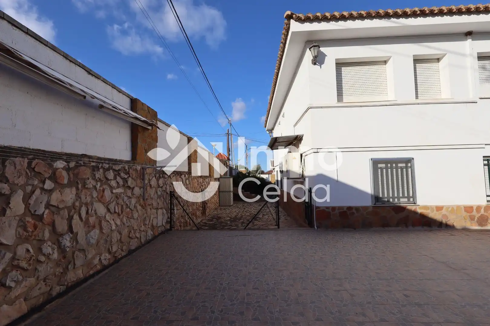 Vista exterior de Casa o chalet en venta en Chiva con Aire acondicionado, Calefacción y Jardín privado