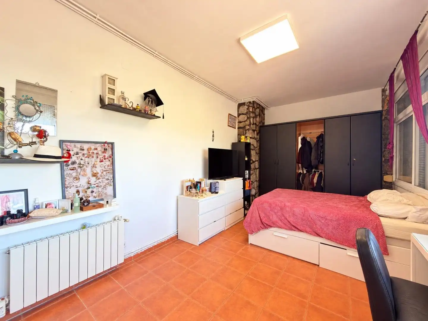Habitación de Casa o chalet en venta en Abrera, Barcelona