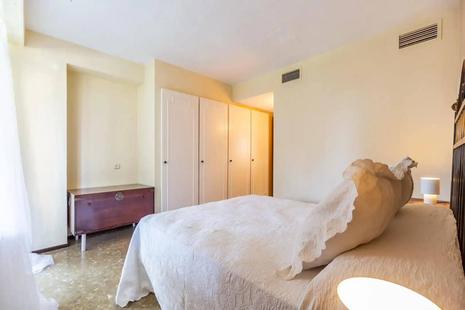 Habitación de Piso en venta en Torremolinos con Aire acondicionado, Jardín privado y Terraza
