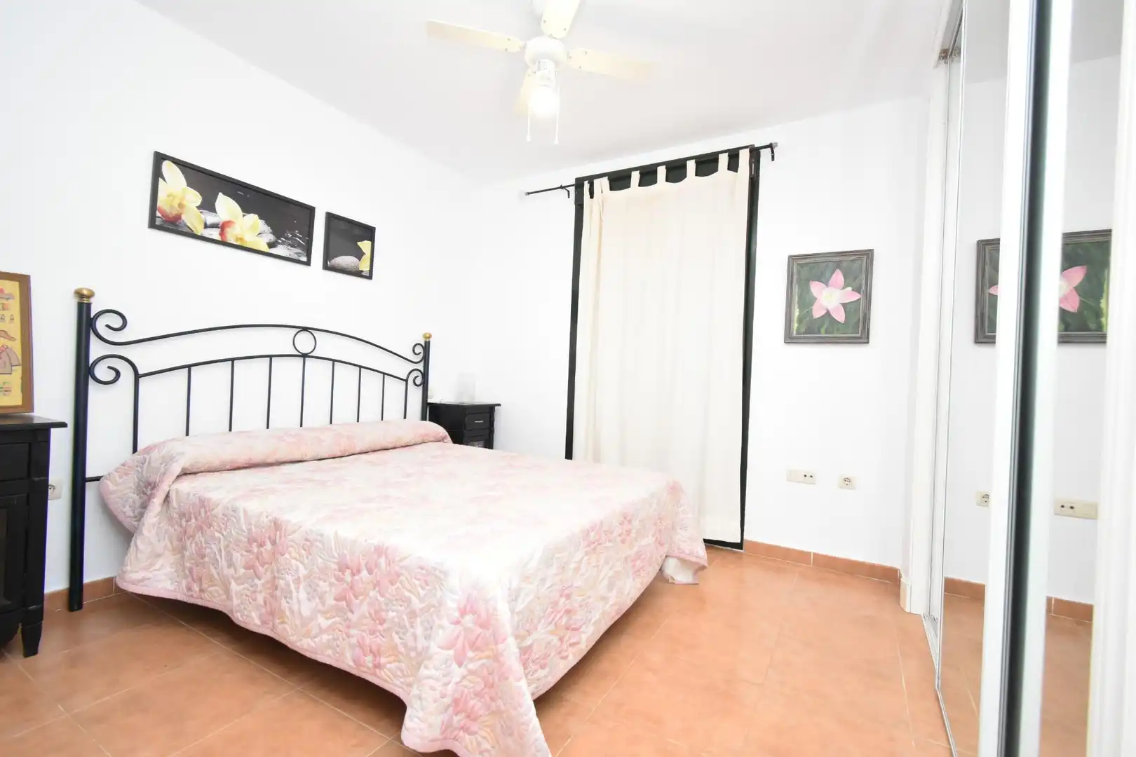 Habitación de Apartamento en venta en Zahara de los Atunes con Aire acondicionado, Calefacción y Jardín privado