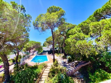 Villa con piscina in vendita a Calle DAMIA