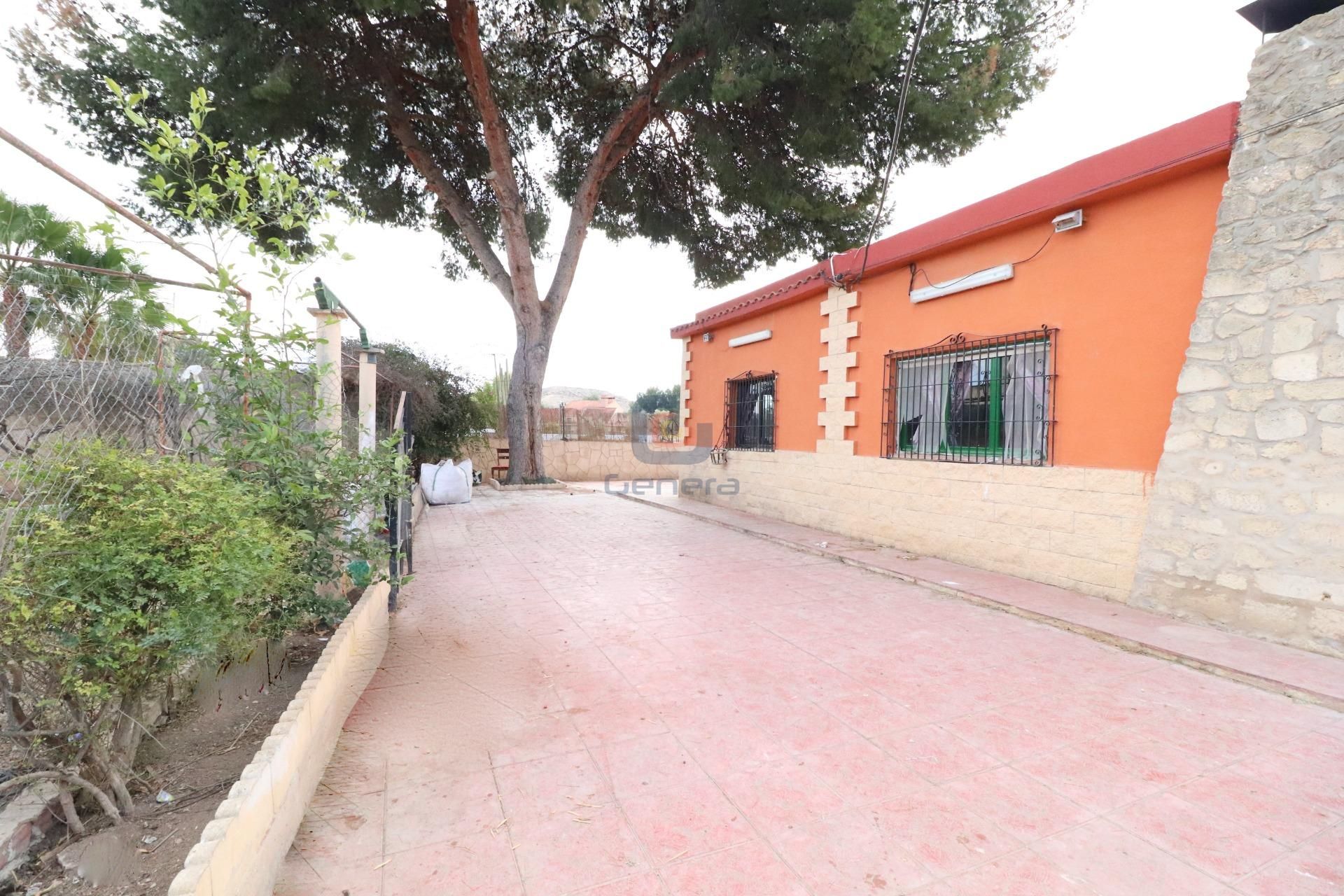Exterior view of House or chalet for sale in Alicante / Alacant  with Air Conditioner, Heating and Private garden