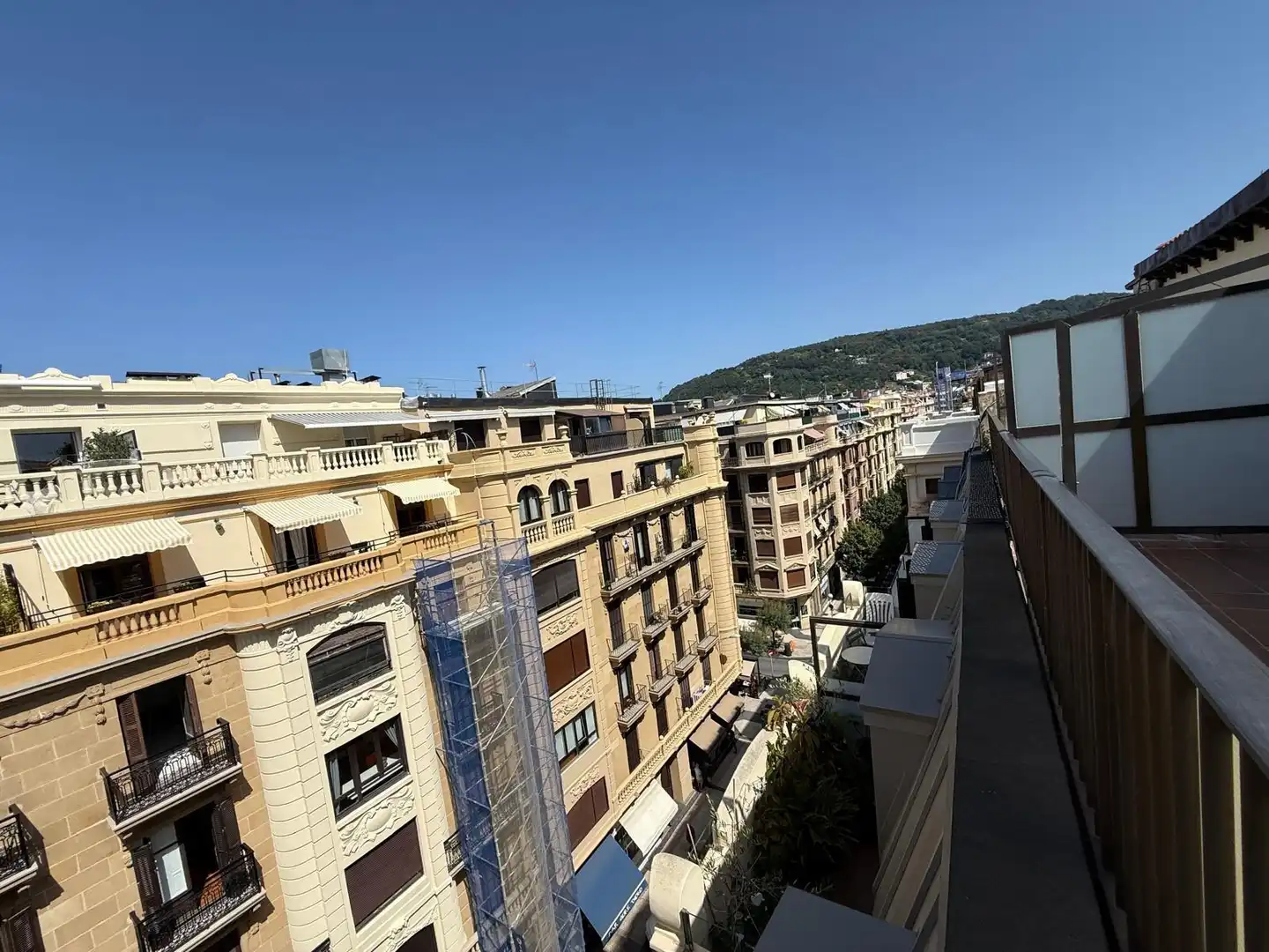 Vista exterior de Àtic en venda en Donostia - San Sebastián  amb Calefacció i Terrassa
