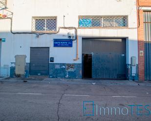 Vista exterior de Nau industrial en venda en Pineda de Mar