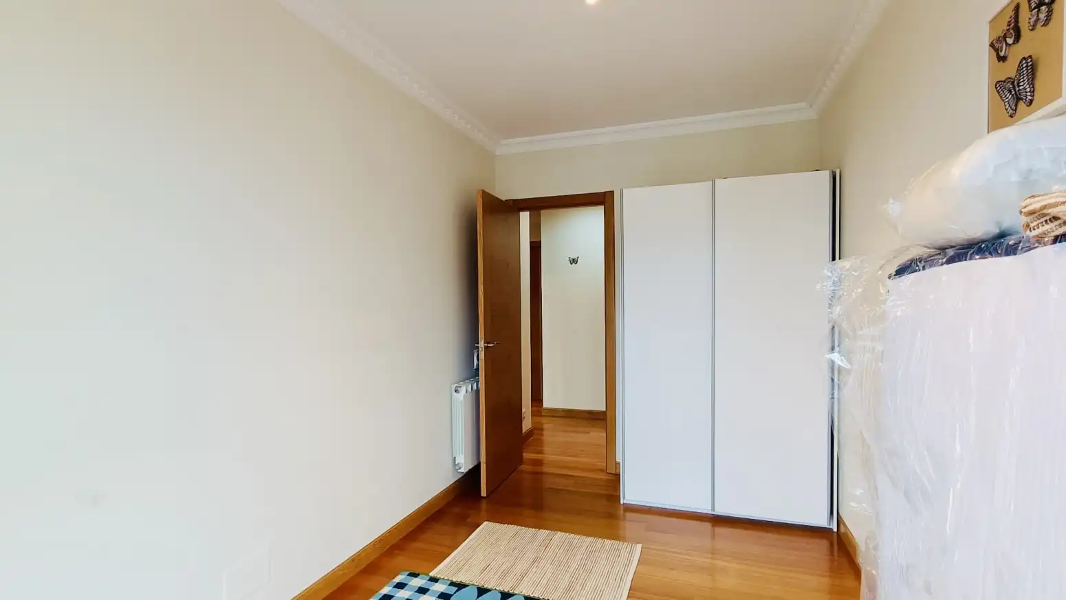 Schlafzimmer von Wohnung zur Miete in El Astillero   mit Heizung, Parkett und Möbliert