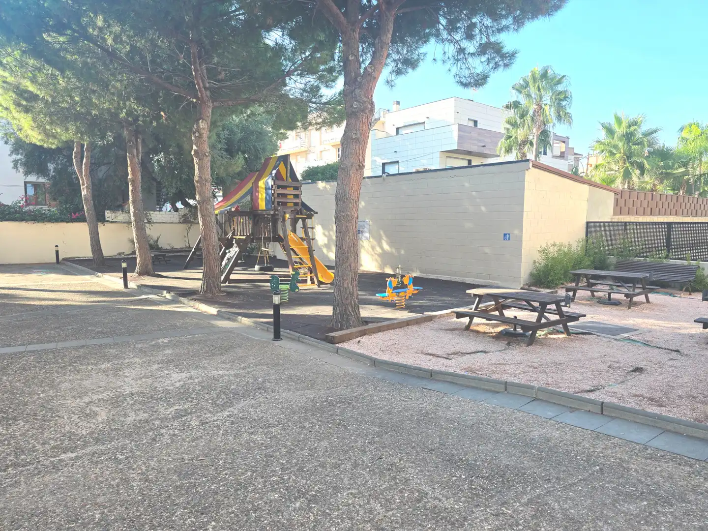 Außenansicht von Wohnungen zum Verkauf in Mont-roig del Camp mit Klimaanlage, Terrasse und Abstellraum