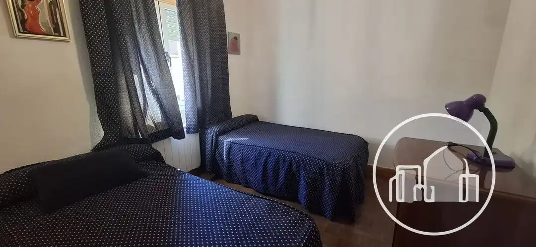 Dormitori de Pis de lloguer en Villarcayo de Merindad de Castilla la Vieja amb Calefacció
