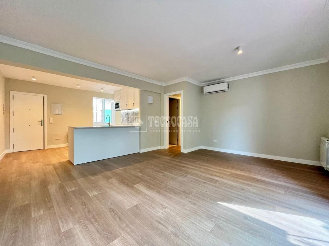 Exterior view of Flat for sale in  Madrid Capital  with Air Conditioner, Heating and Terrace
