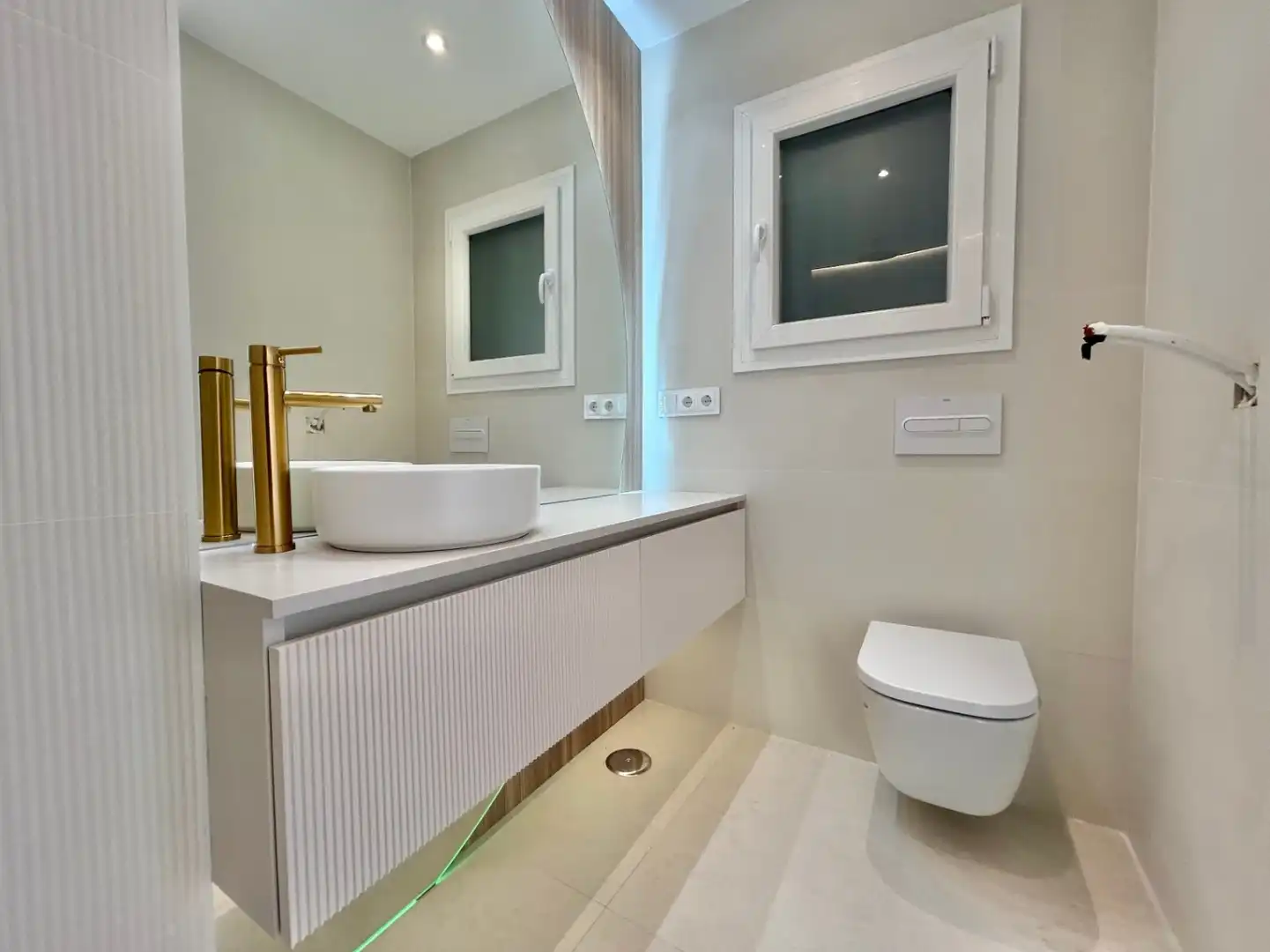 Bany de Apartament en venda en Málaga amb Aire condicionat, Calefacció i Terrassa