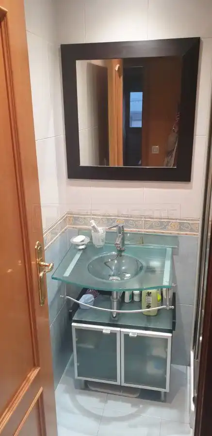 Bany de Pis en venda en Vitoria - Gasteiz amb Calefacció, Parquet i Traster