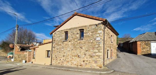 Casa-chalet en Venta en del Castillo en Rioseco de Tapia