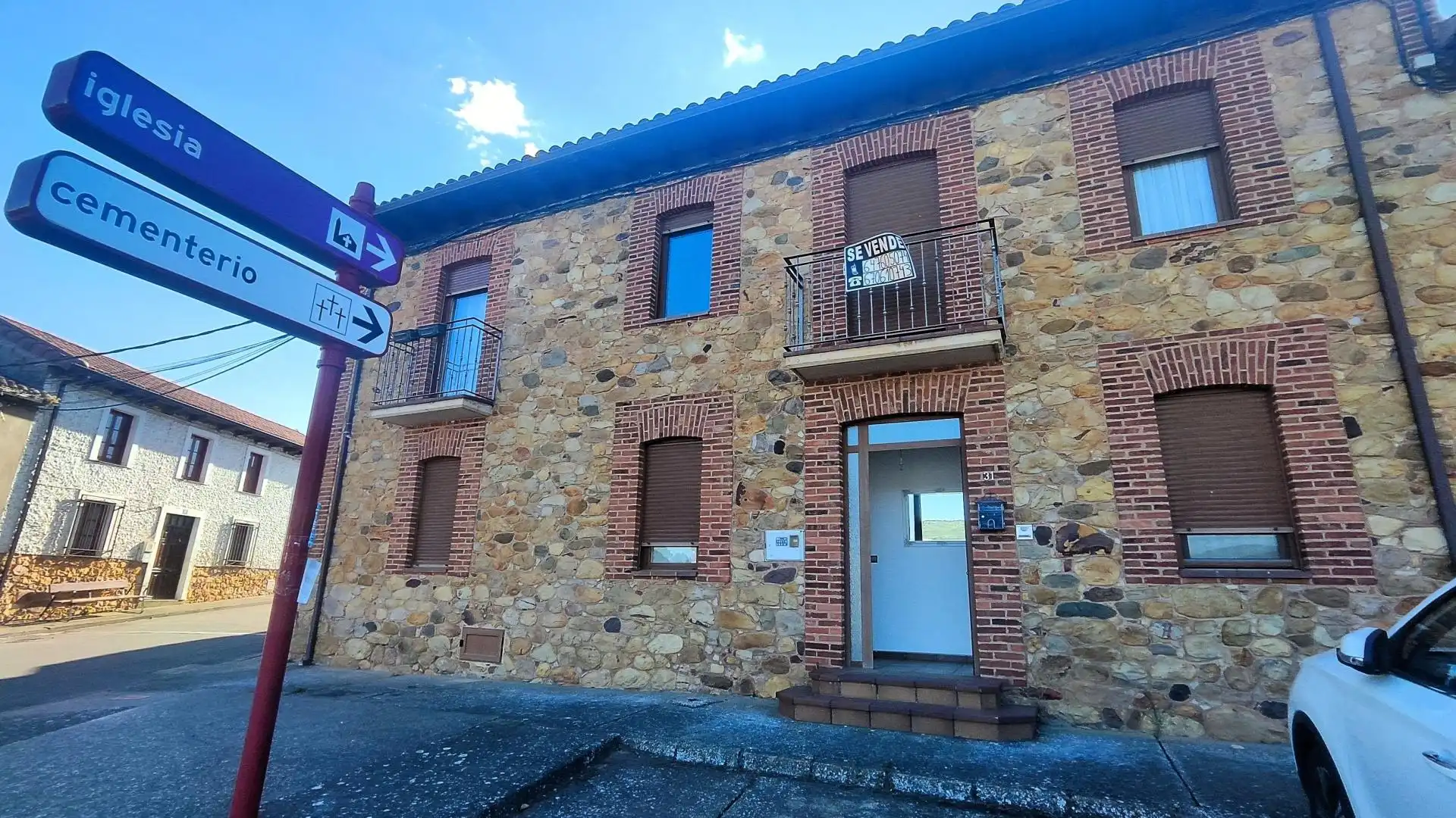 Vista exterior de Casa o chalet en venta en Cuadros con Calefacción, Terraza y Balcón