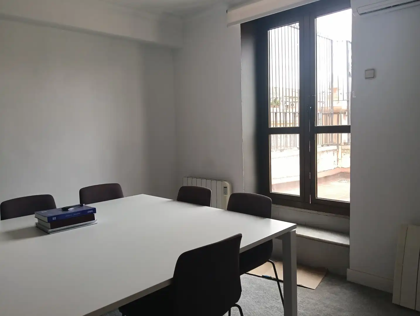 Büro zum Verkauf in Málaga mit Balkon und Alarm