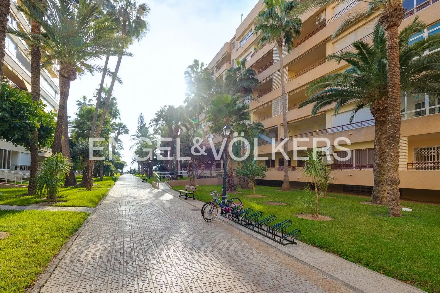 Exterior view of Flat for sale in Torrevieja  with Air Conditioner, Heating and Private garden
