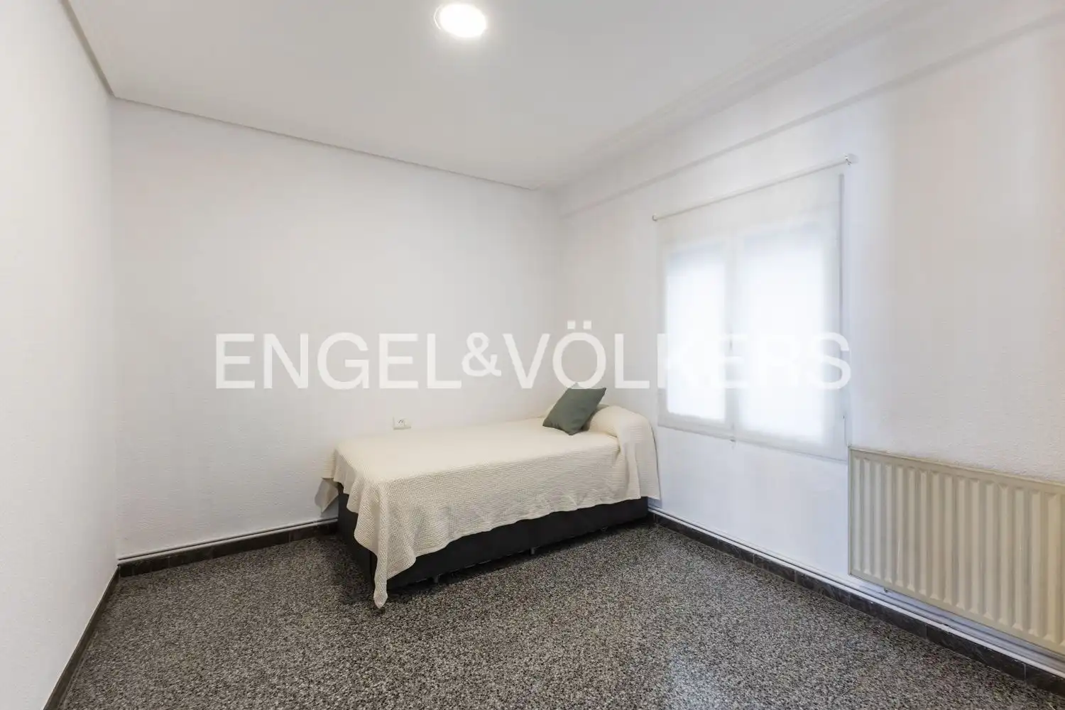 Habitación de Piso en venta en Valencia con Aire acondicionado, Calefacción y Balcón