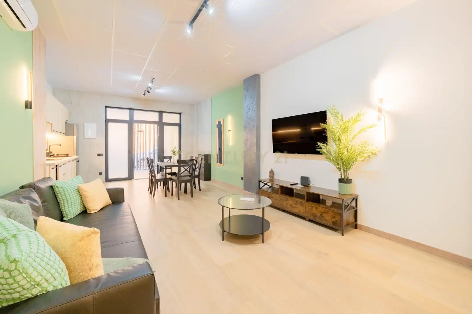 Living room of Apartments for sale in Valencia  with Air Conditioner, Oven and Washing machine