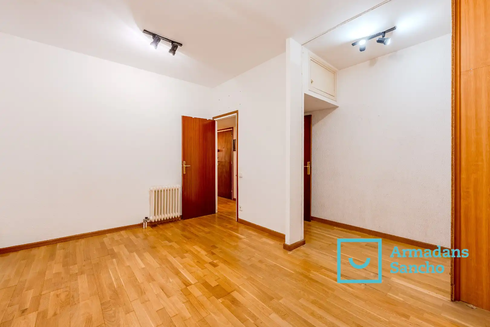Flat for sale in Barcelona  with Parquet flooring and Balcony