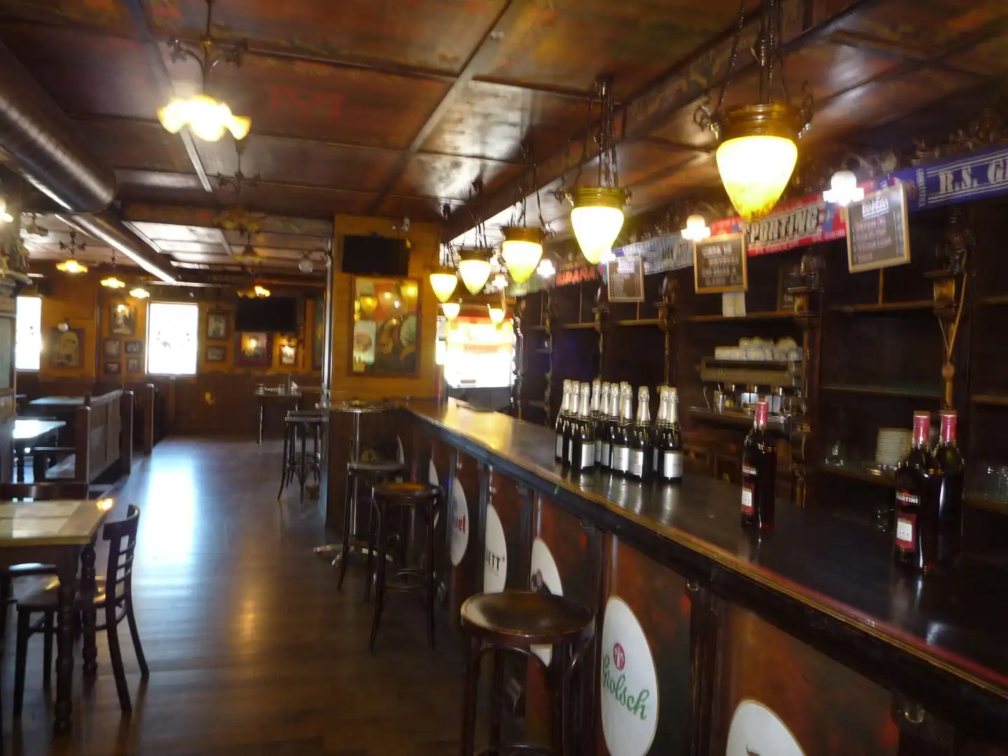 Commercial properties for rent in Calle Francisco Tomás y Valiente, Peñacastillo - Nueva Montaña