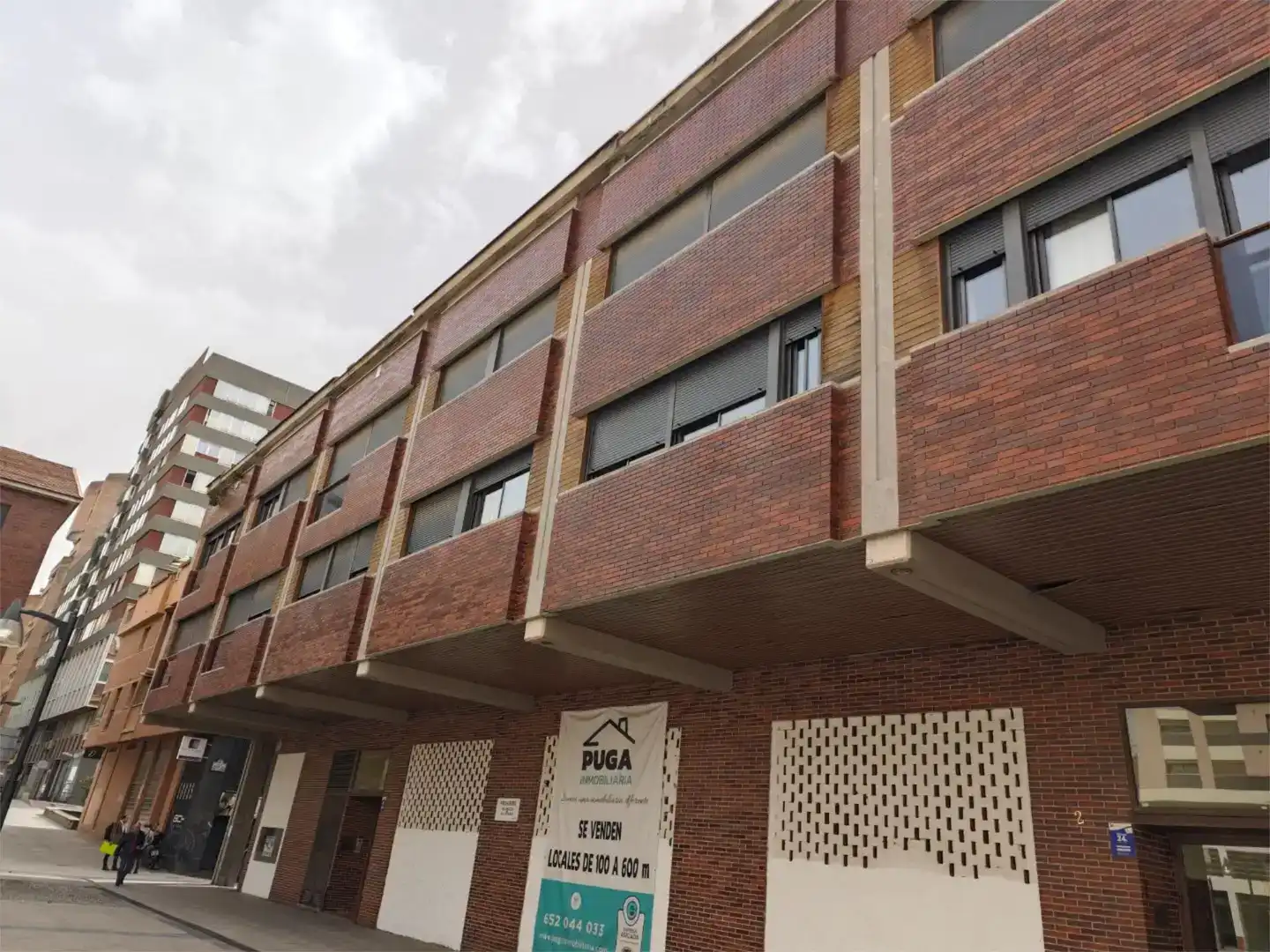 Vista exterior de Pis en venda en  Granada Capital amb Aire condicionat