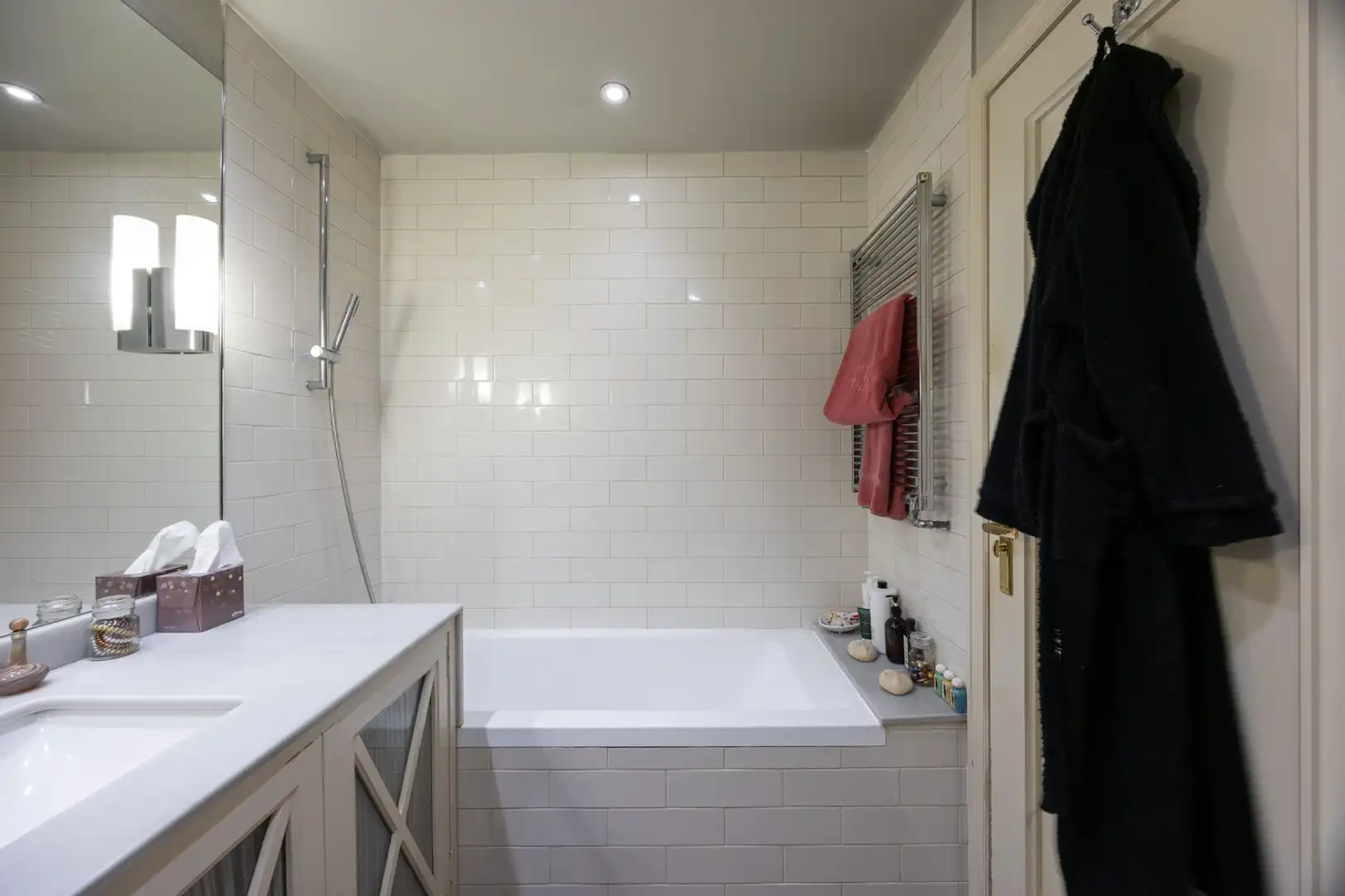 Baño de Piso en venta en Madrid con Aire acondicionado, Calefacción y Jardín privado