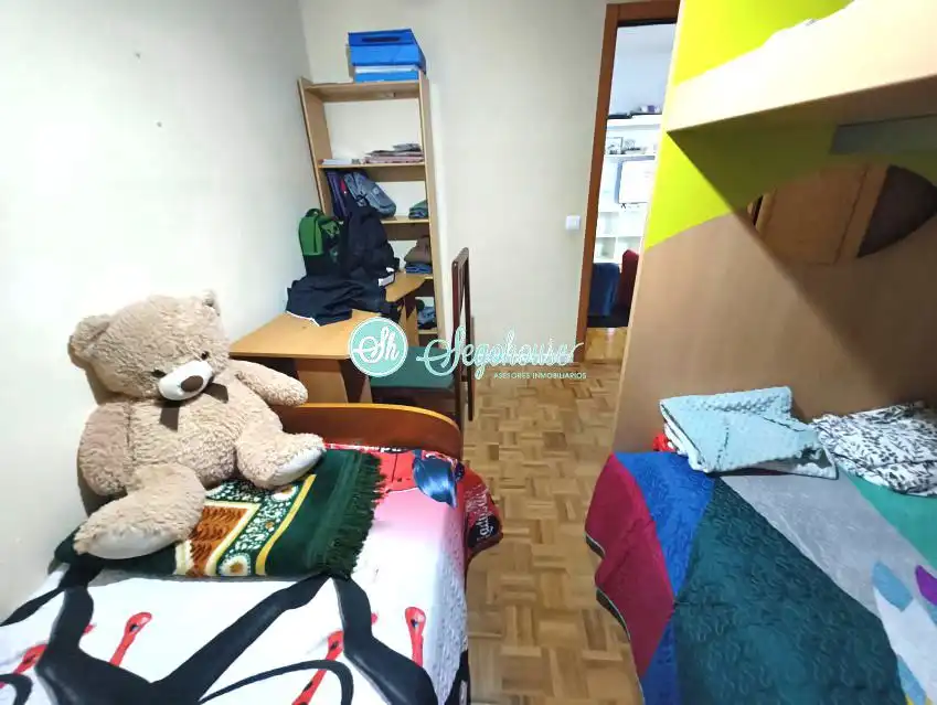 Habitación de Piso en venta en Segovia con Calefacción, Parquet y Trastero
