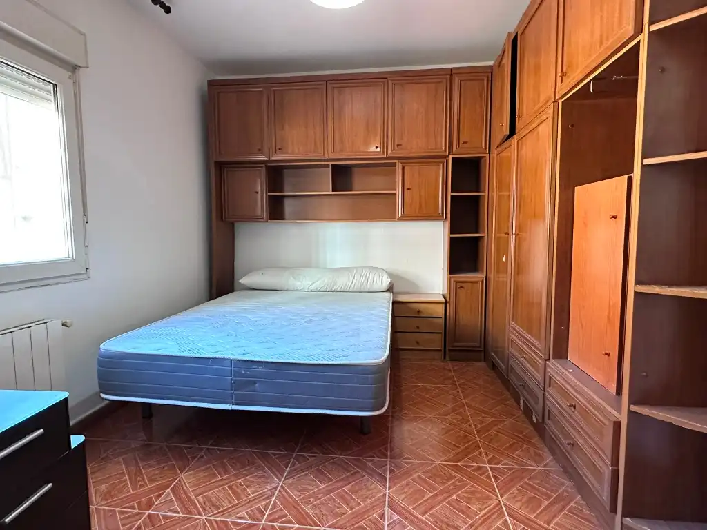 Bedroom of Flat for sale in Gijón   with Heating, Terrace and Furnished
