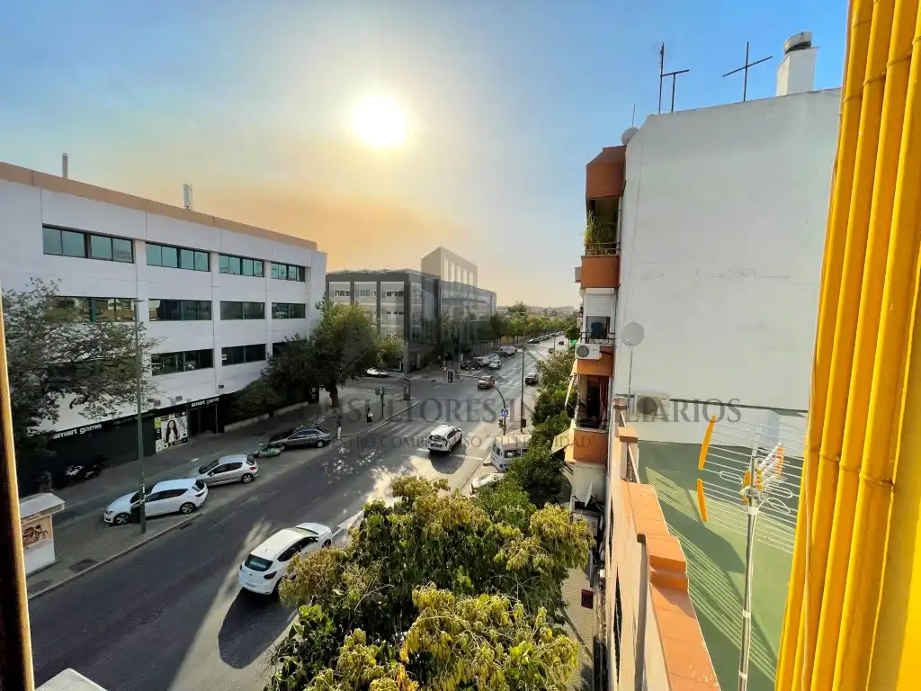 Exterior view of Flat for sale in Sevilla