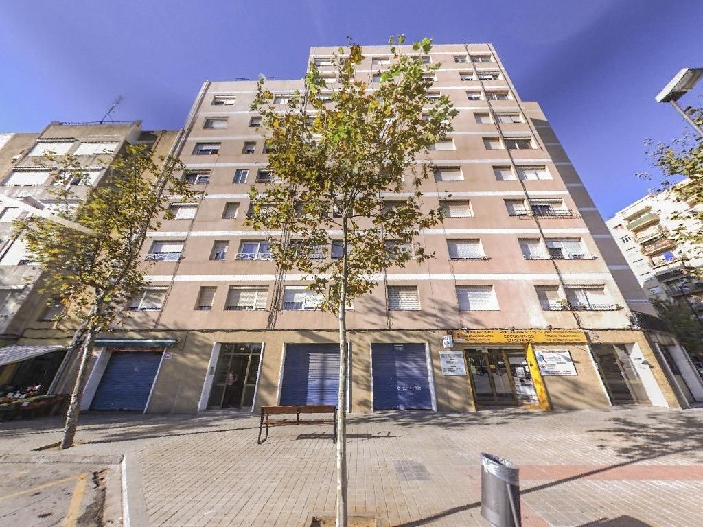Vista exterior de Pis en venda en Reus