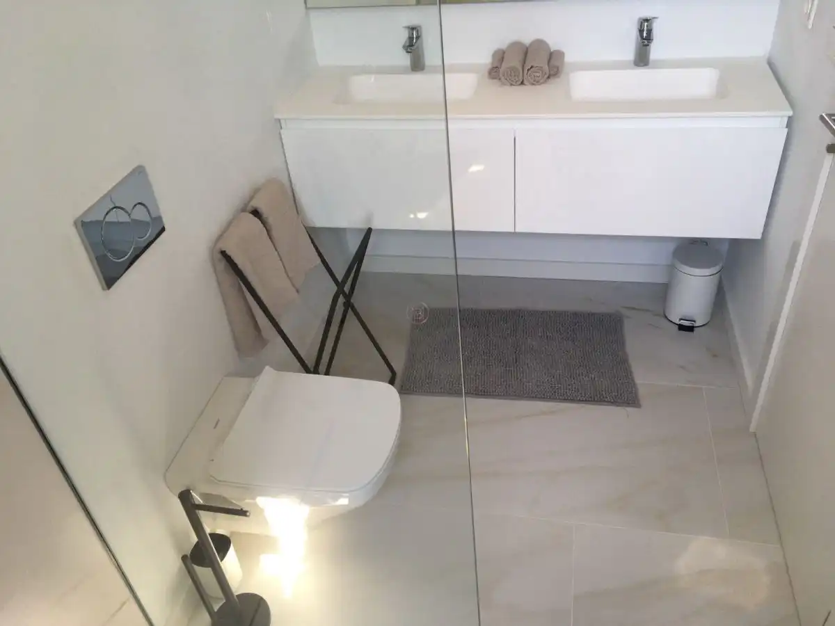Badezimmer von Einfamilien-Reihenhaus zur Miete in Marbella mit Klimaanlage, Möbliert und Gemeinschaftspool