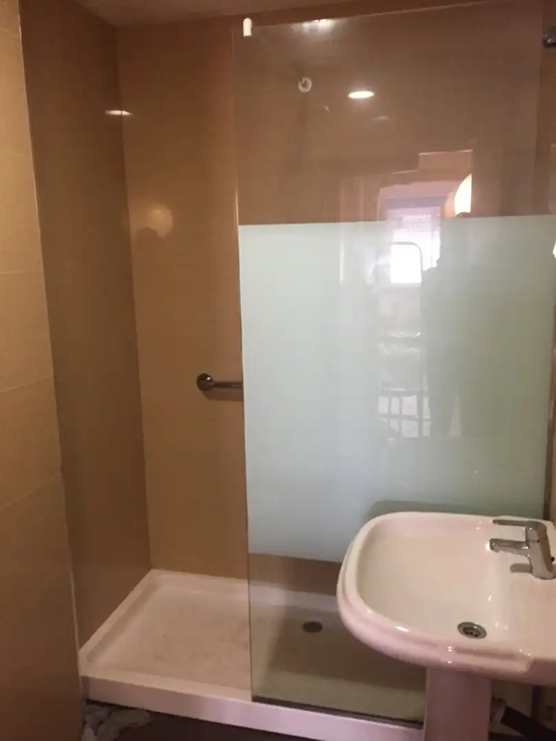 Badezimmer von Wohnung zur Miete in Valencia mit Terrasse, Möbliert und Balkon