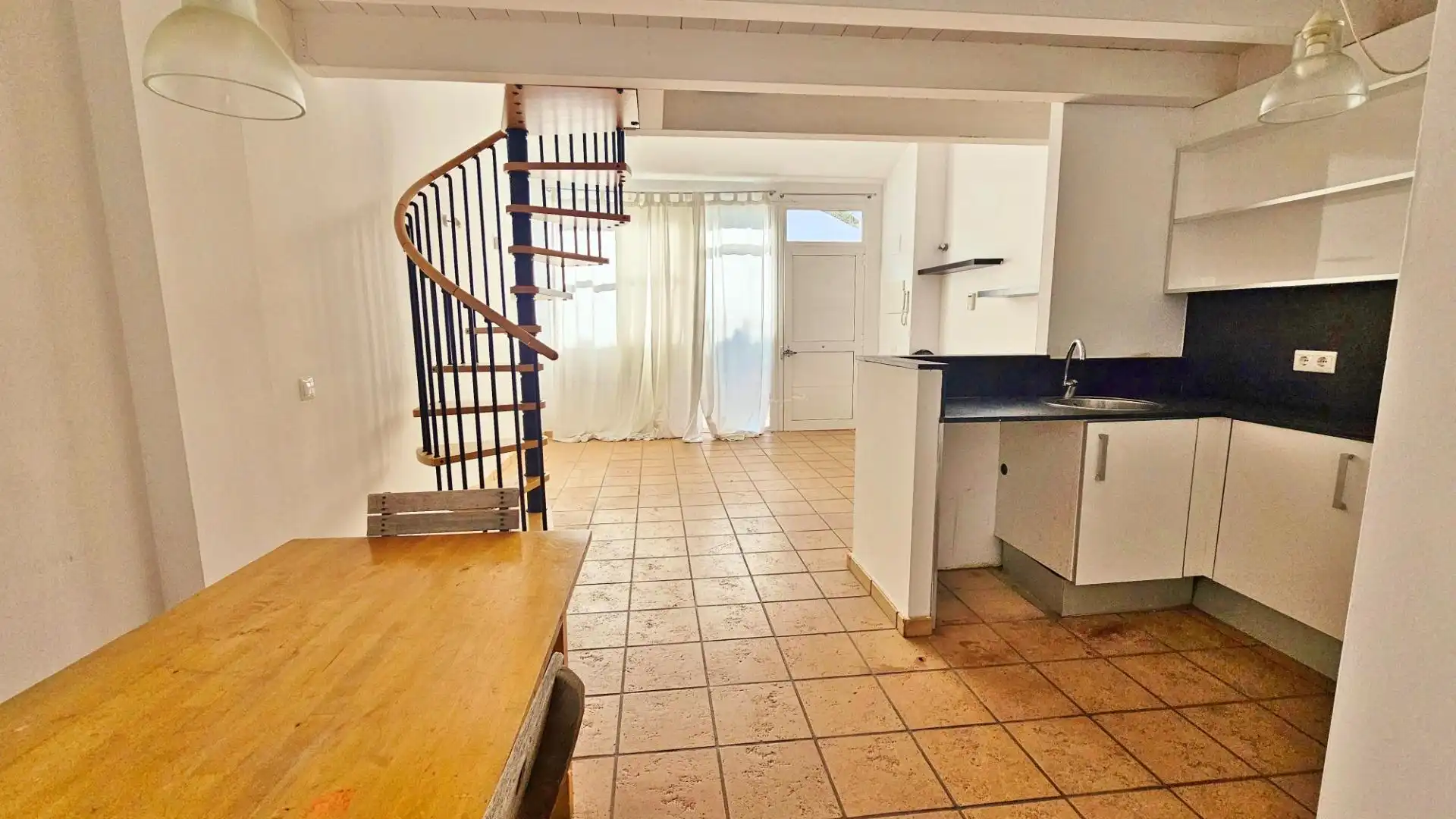 Maisonette zum Verkauf in Cadaqués mit Terrasse