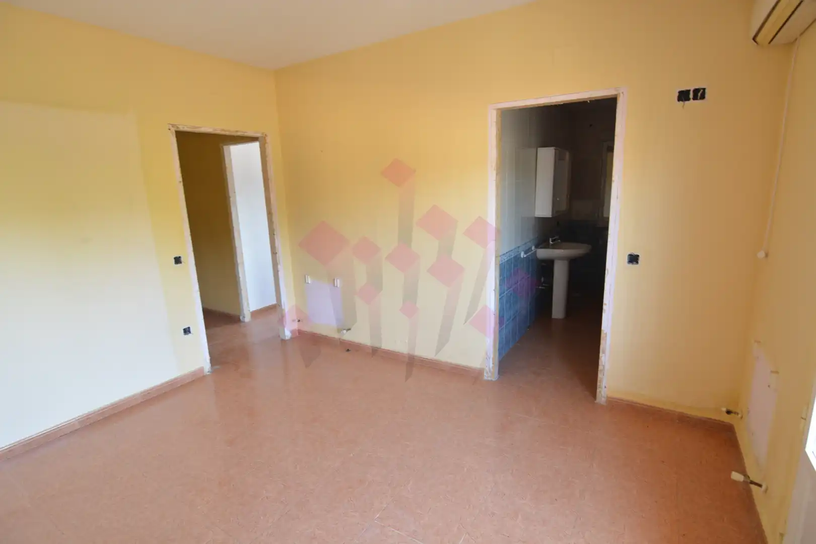 Bedroom of Houses for sale in Daimiel  with Storage room and Swimming Pool