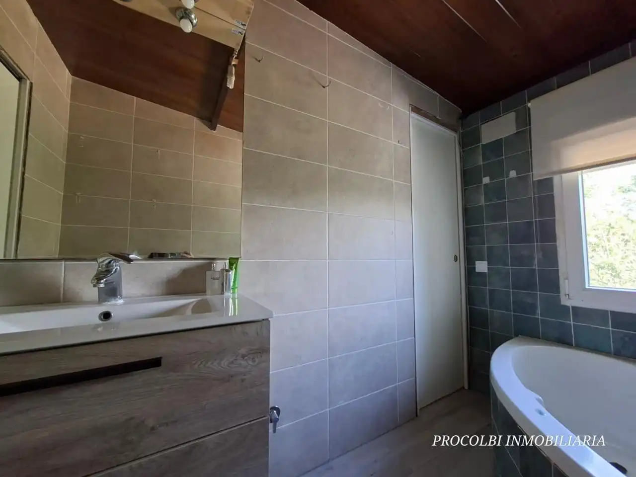Bany de Casa o xalet en venda en Uceda amb Aire condicionat, Jardí privat i Terrassa