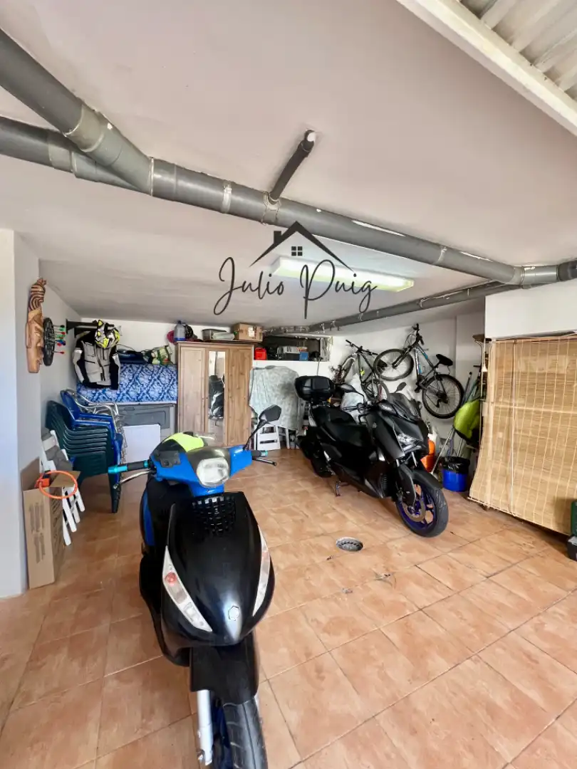 Parking of Detached homes for sale in Coria del Río  with Air Conditioner and Balcony