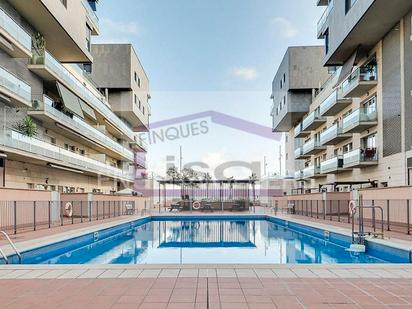 Swimming pool of Flat for sale in Badalona  with Air Conditioner and Terrace