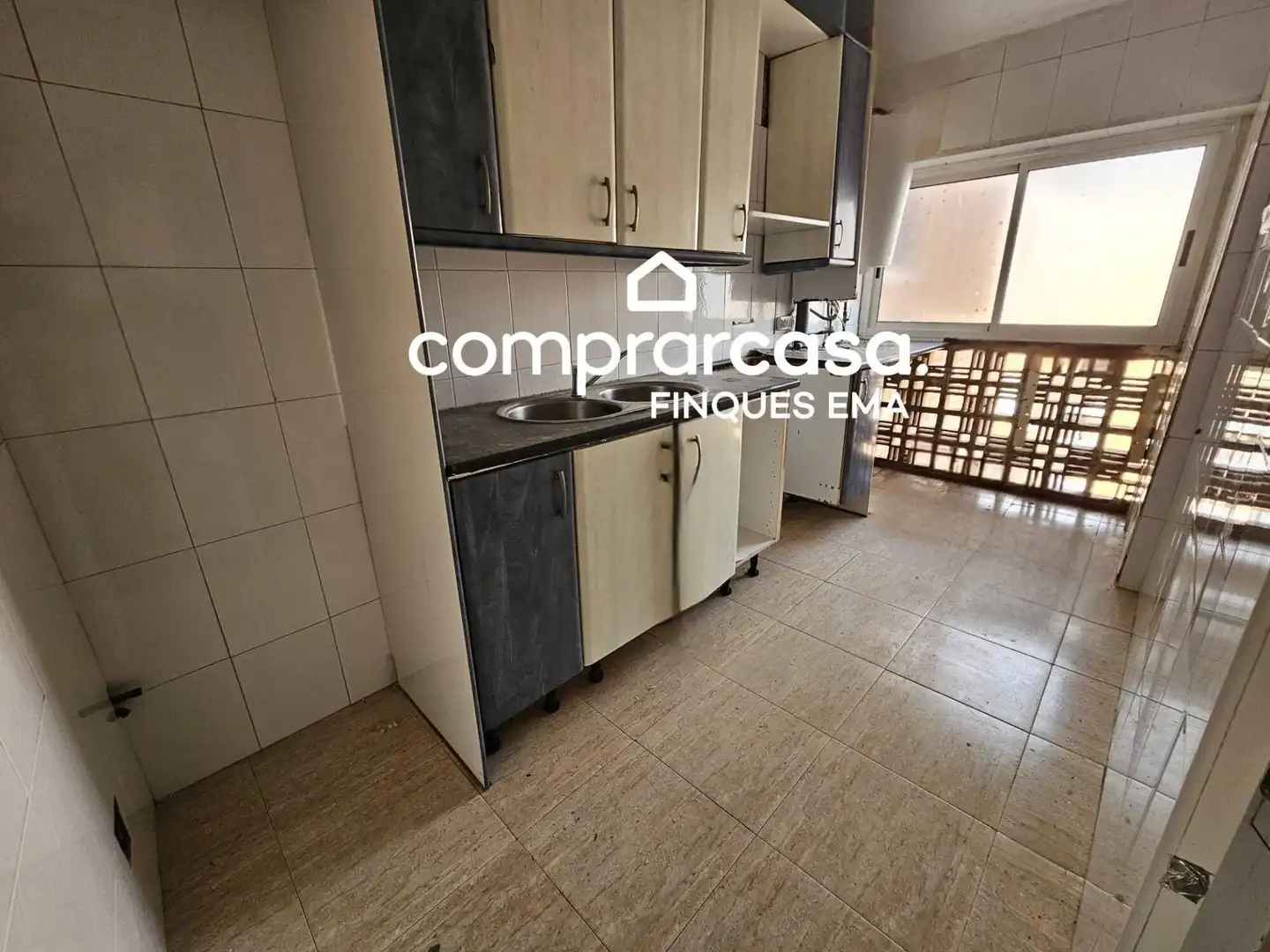 Cocina de Piso en venta en Sabadell