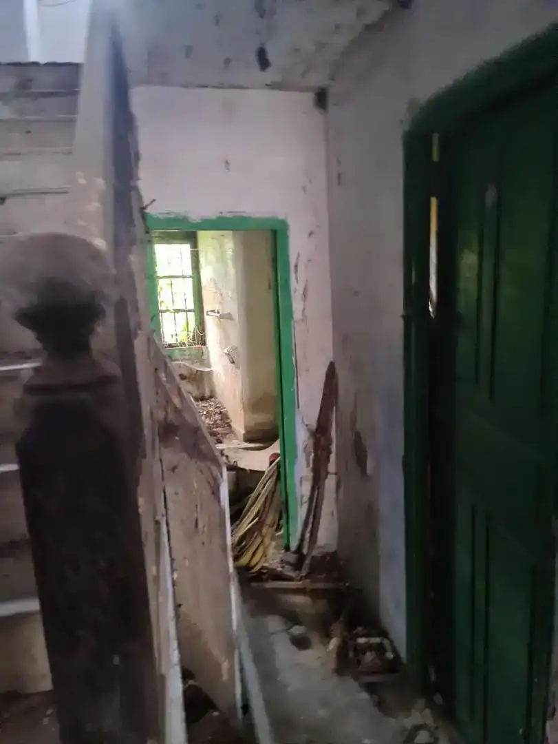 Casa adosada en venda en Tineo amb Balcó