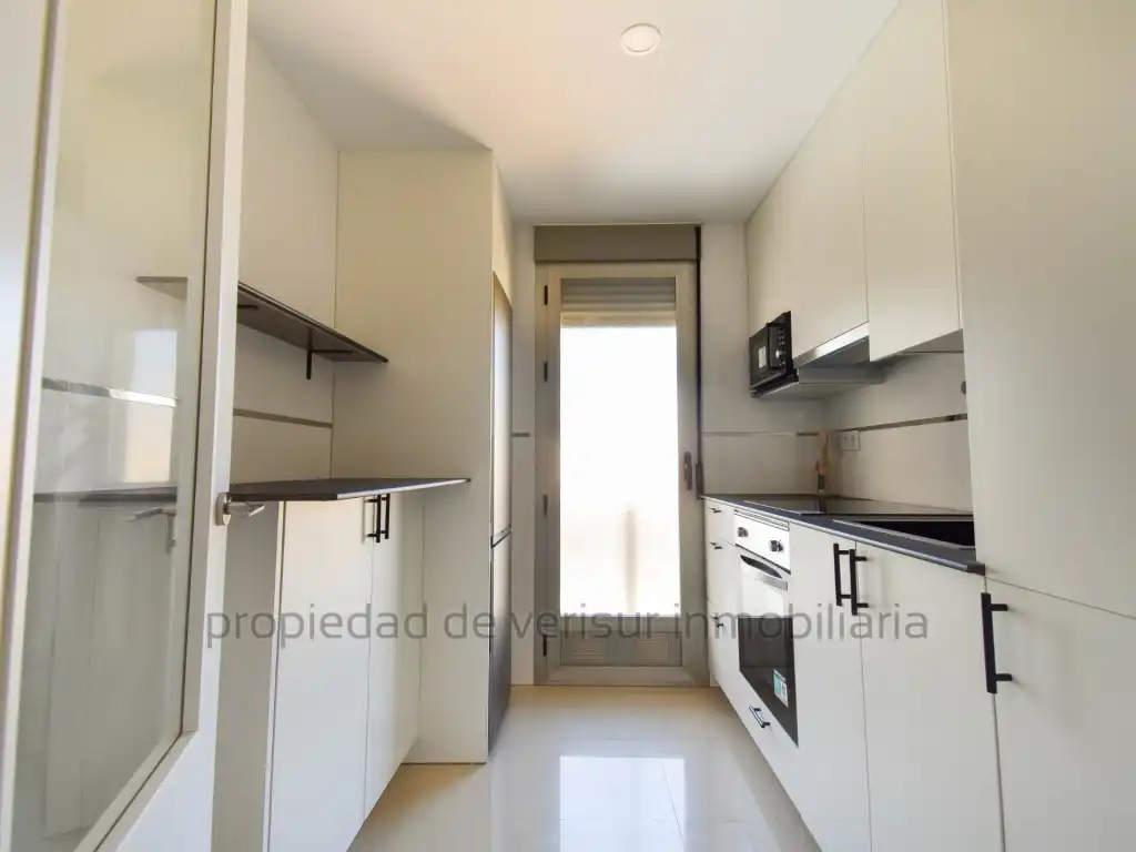 Cuina de Apartament de lloguer en Águilas amb Balcó