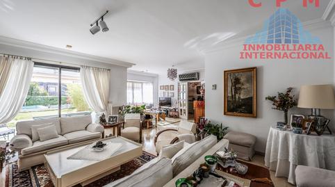 Foto 2 de Casa adosada en venta en Conde Orgaz - Piovera,  Madrid Capital