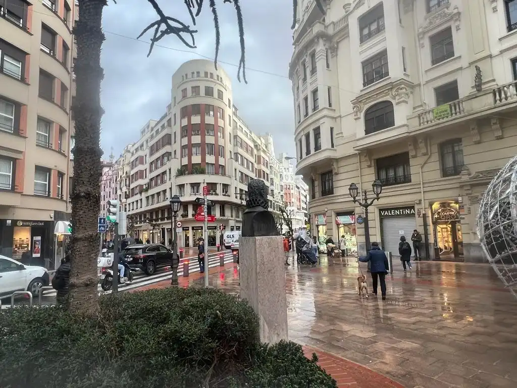 Vista exterior de Piso de alquiler en Bilbao  con Calefacción y Balcón