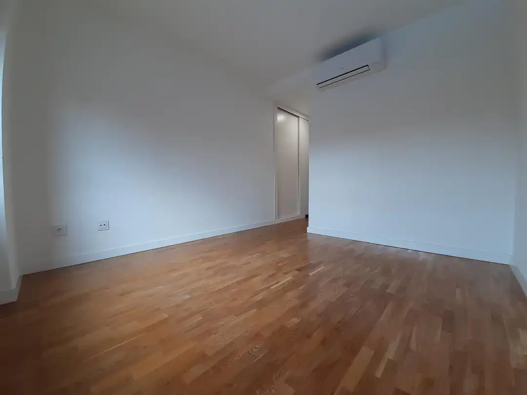 Bedroom of Flat for rent in Pozuelo de Alarcón  with Air Conditioner, Heating and Parquet flooring