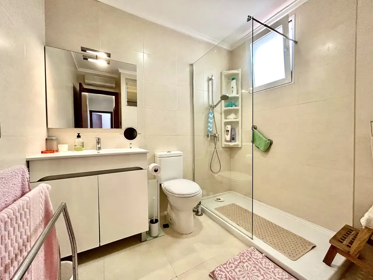 Bathroom of Ground floor for sale in Orihuela  with Air Conditioner, Swimming Pool and Oven