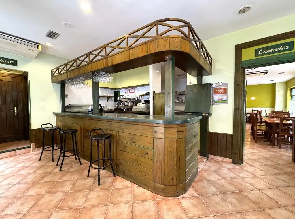 Local en venta en MENENDEZ PELAYO, 6, Los Corrales de Buelna