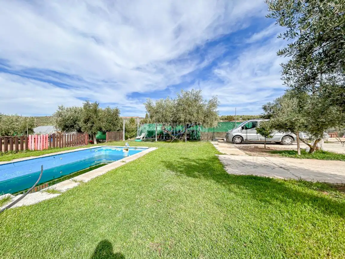 Jardí de Finca rústica en venda en Peligros amb Aire condicionat