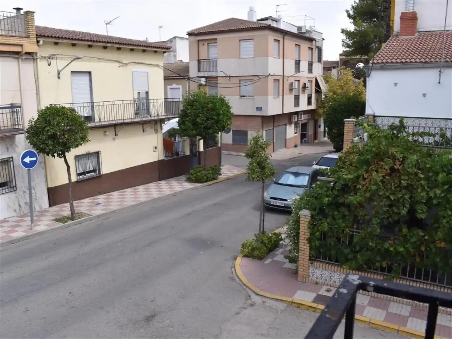 Vista exterior de Pis en venda en Villatorres amb Traster i Balcó