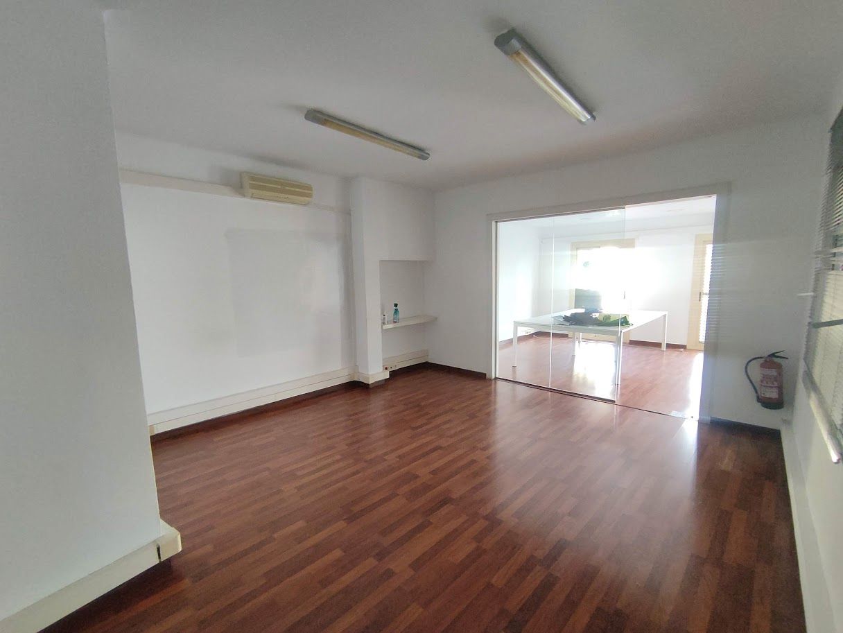 Office to rent in  Barcelona Capital  with Air Conditioner and Heating