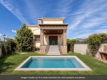 Casa con jardín en venta en Calle MARIANA PINEDA