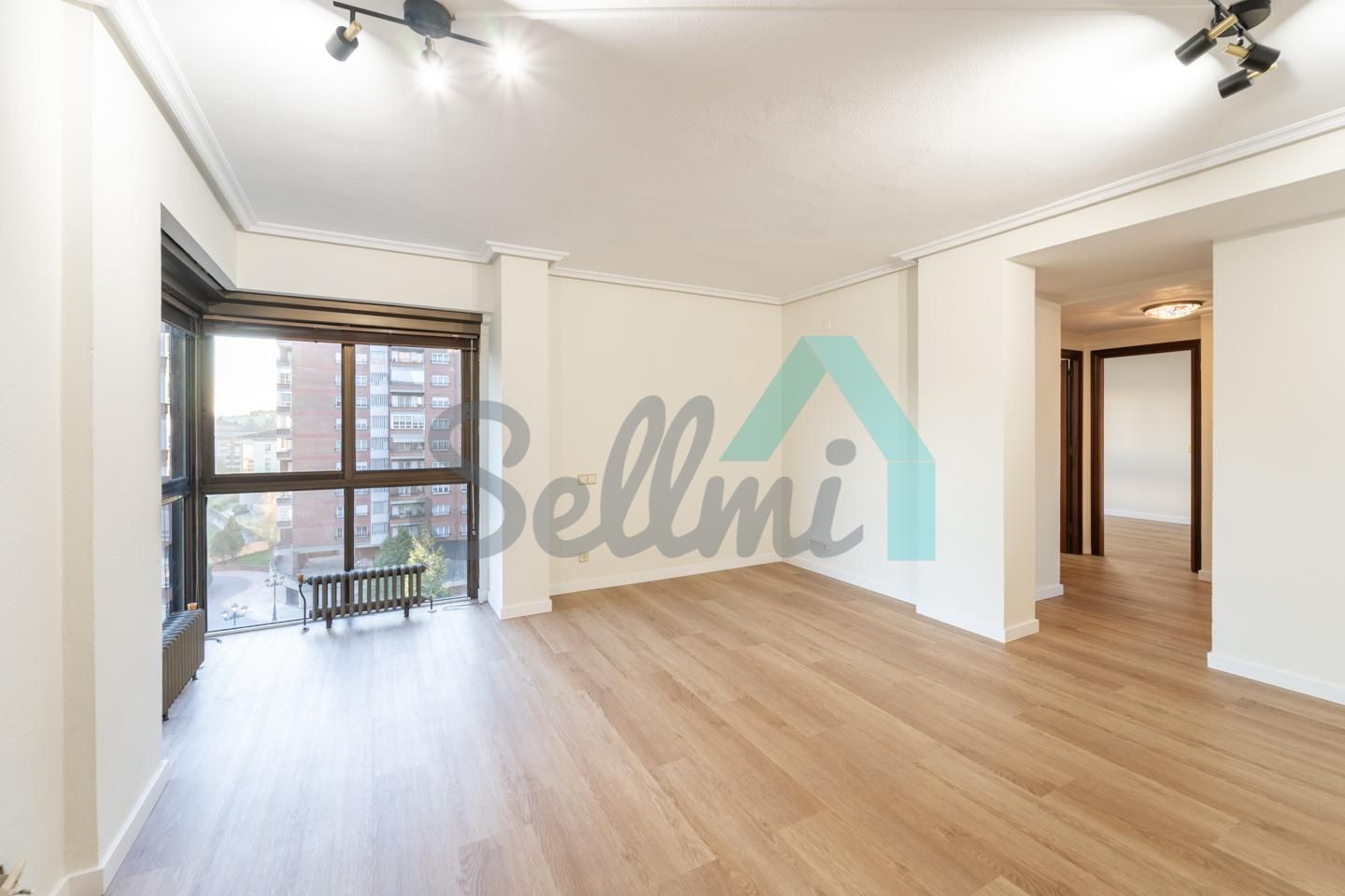 Habitación de Piso en venta en Oviedo  con Calefacción y Trastero