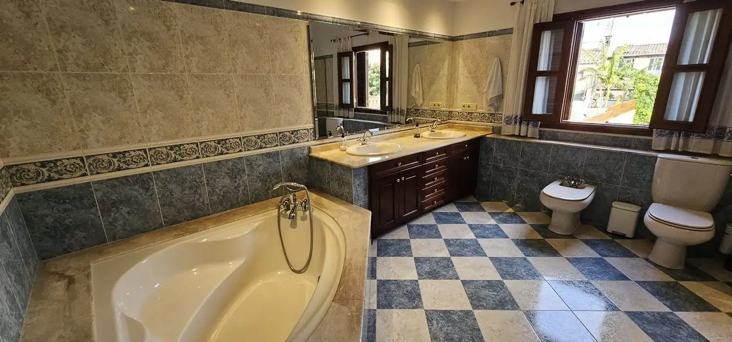 Baño de Casa o chalet de alquiler en Manacor con Aire acondicionado, Calefacción y Trastero